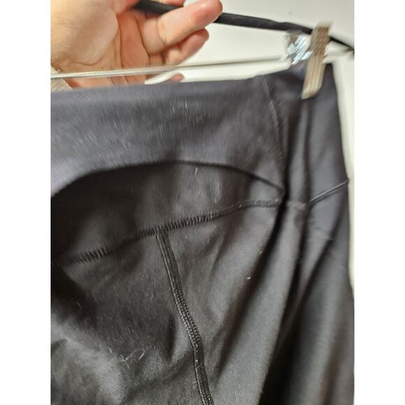 Under Armour Women’s Black Fitted Leggings Heatgear Compression- Small - Picture 3 of 6